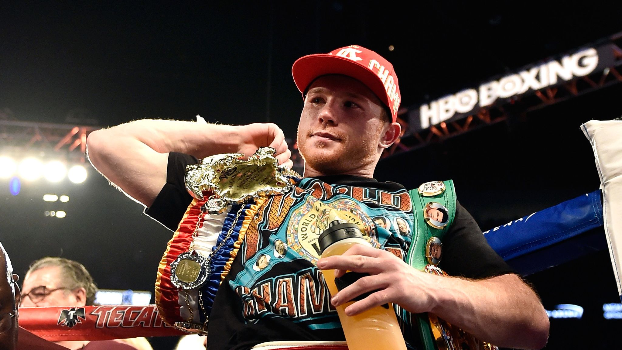 Canelo Álvarez anuncia que se retirará a los 37 años: “No quiero pelear toda mi vida”.