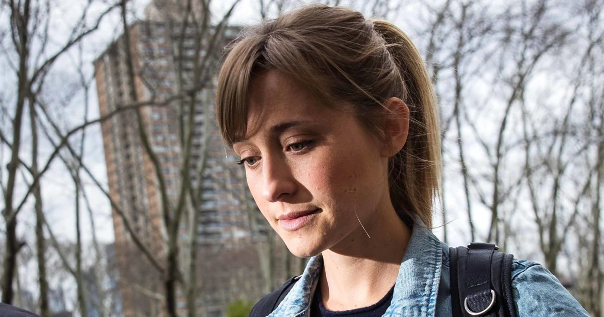 🔒 Allison Mack en prisión por su rol en Nxivm