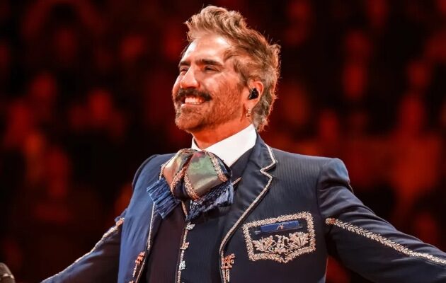 Alejandro Fernández destinará parte de las ganancias de sus conciertos en Texas para apoyar a los damnificados por las inundaciones.