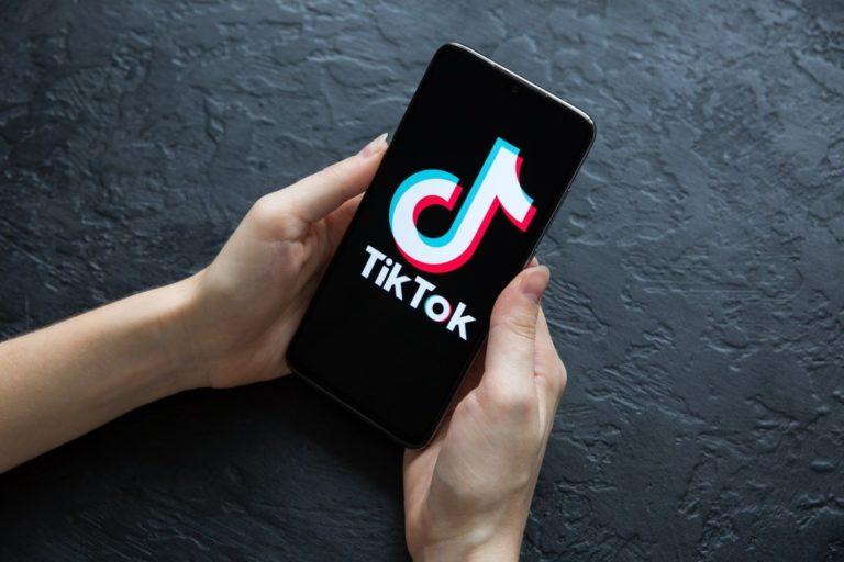 Padre pakistaní asesina a su hija por negarse a eliminar su cuenta de TikTok.
