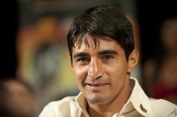 📰 Exboxeador “El Terrible” Morales renuncia tras denuncia por abuso sexual.