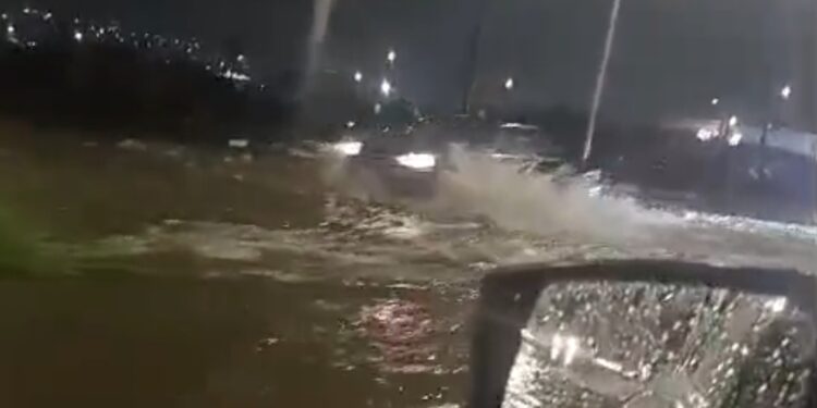 Tormenta en Querétaro deja saldo de dos personas fallecidas.