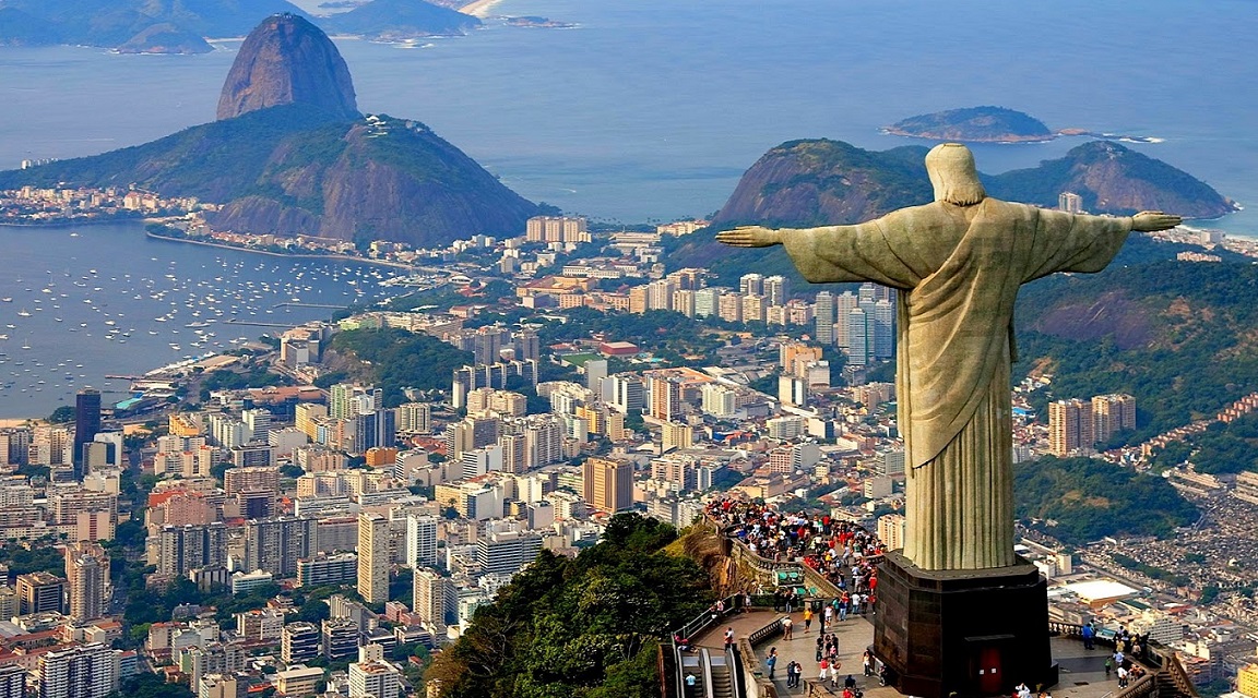 Cinco personas mueren en Brasil por consumo de licor adulterado: autoridades investigan.